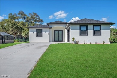 Port Charlotte Waterway Area Home For Sale in Port Charlotte Florida