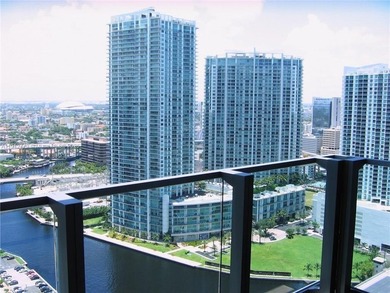 Stunning 1 bedroom and 1.5 bathroom. Enjoy the panoramic views