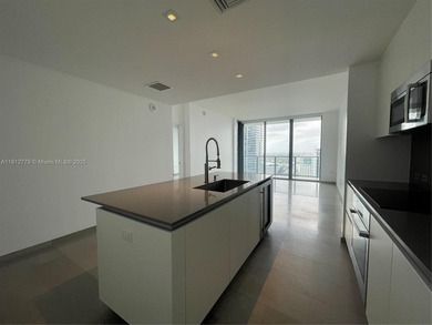 Stunning 1 bedroom and 1.5 bathroom. Enjoy the panoramic views