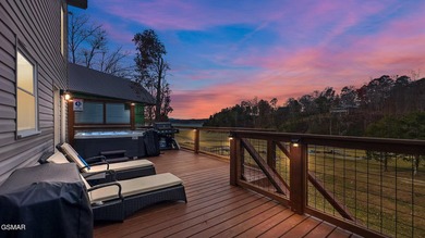 WOW FACTOR! ENJOY LAKEFRONT LIVING IN THIS BEAUTIFUL - photo 2