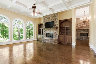 Exceptional custom estate in Waters Edge at Capitol - set on 6.5 - photo 11