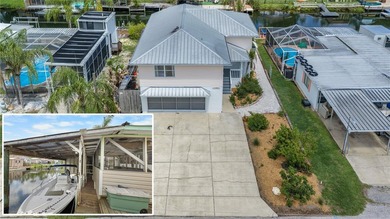 Weeki Wachee Gardens Area Home For Sale in Weeki Wachee Florida