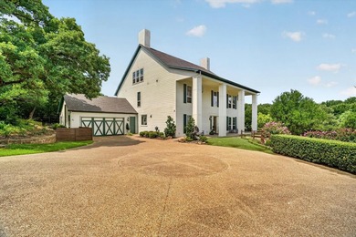 Resort-Style Dream Home perfect for Multi-Generational Living! - photo 2