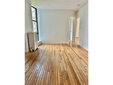 This fully renovated, spacious 2-bedroom apartment features - photo 9