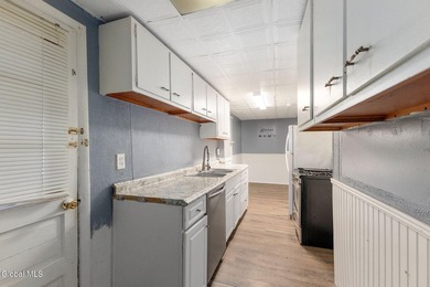 An exciting opportunity in South Troy--this 2-bedroom, 1-bath - photo 7