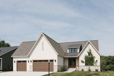 Saylorville Lake Home For Sale in Ankeny Iowa