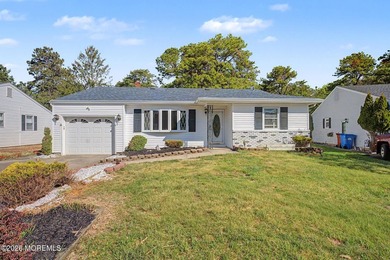 'Welcome to Silver Ridge Westerly. Glen Ridge model to your - photo 2