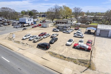 This unique commercial property is in a high-traffic area - photo 14