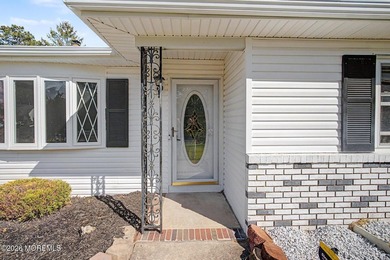 'Welcome to Silver Ridge Westerly. Glen Ridge model to your - photo 4