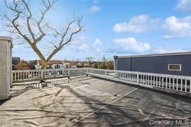 Lovely Two Story Bi-Level Home Located The Westholme, Bayside - photo 18