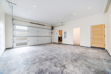 Welcome to Your Dream Home! Experience modern luxury at its - photo 29