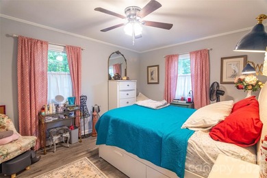 Located in one of Shelby's most desirable neighborhoods, this - photo 31