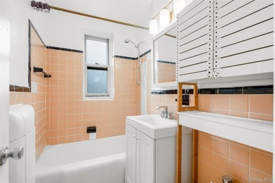 Welcome to Kingsbridge Terrace! This spacious one-bedroom