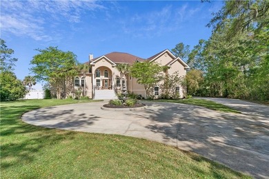 Welcome to Sandpiper Retreat, an exceptional estate-style - photo 51