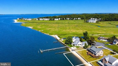 Exceptional bayfront home with 95 feet of direct water frontage - photo 2