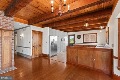 Exceptional bayfront home with 95 feet of direct water frontage - photo 8