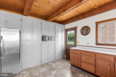 Exceptional bayfront home with 95 feet of direct water frontage - photo 10