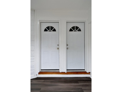 Welcome to this beautifully maintained and thoughtfully upgraded - photo 4