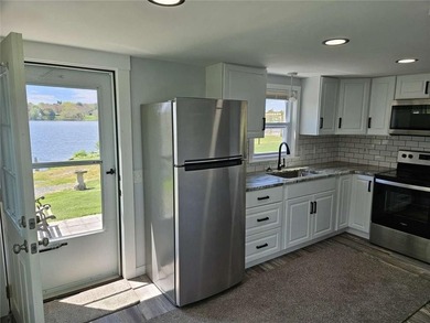 A rear opportunity to own a 1-2 bedroom, 1 bath home on a 10,400 - photo 9