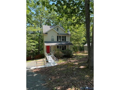 SHORT SALE OPPORTUNITY! Don't miss this chance to own a - photo 1