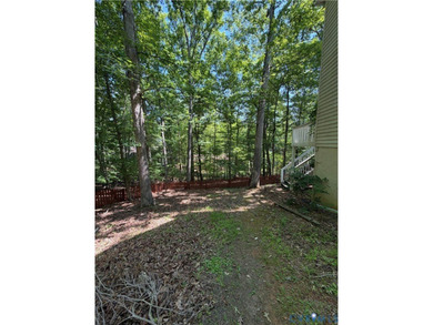 SHORT SALE OPPORTUNITY! Don't miss this chance to own a - photo 2