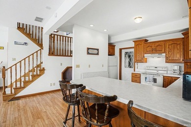 Exceptionally well maintained private retreat home on Big - photo 14