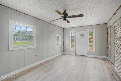 Located in a highly convenient area, this 4 bedroom, 2 bath - photo 14