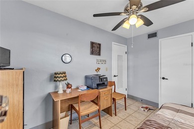 Welcome to Jungle Den Condominiums--a beautifully maintained - photo 16