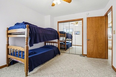 Exceptionally well maintained private retreat home on Big - photo 17