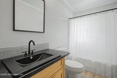 Located in a highly convenient area, this 4 bedroom, 2 bath - photo 18