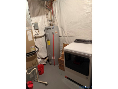 SHORT SALE OPPORTUNITY! Don't miss this chance to own a - photo 10