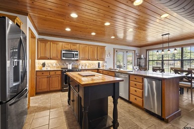 Affordable Lake Living at Beautiful Lake Cypress Springs! This - photo 10