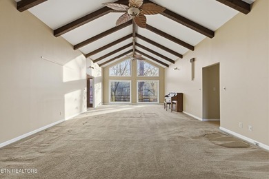 Prime location meets endless potential! This well maintained 3 - photo 12