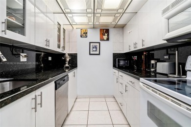 Beautifully renovated 2 bedrooms 1.5 bathroom unit in the heart