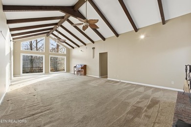 Prime location meets endless potential! This well maintained 3 - photo 13