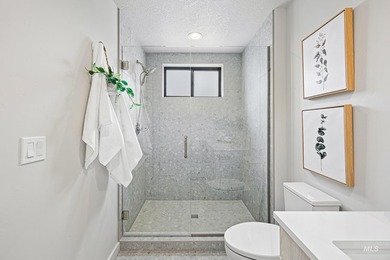 Open Wed & Sat 12-2pm! Residence 206 is a stunning 2-bedroom - photo 17