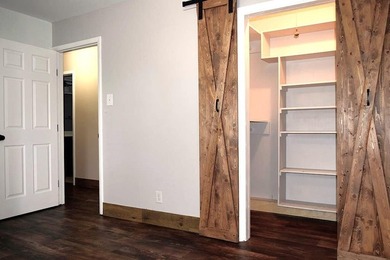 Welcome home to this delightful 3-bedroom, 2-bath cottage-style - photo 18