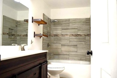 Welcome home to this delightful 3-bedroom, 2-bath cottage-style - photo 20
