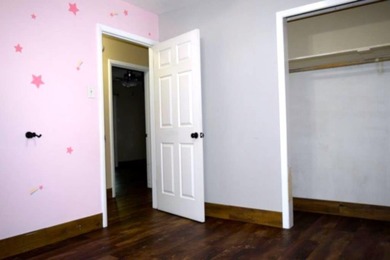 Welcome home to this delightful 3-bedroom, 2-bath cottage-style - photo 22