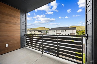 Open Wed & Sat 12-2pm! Residence 206 is a stunning 2-bedroom - photo 25