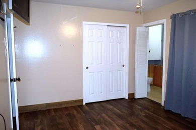 Welcome home to this delightful 3-bedroom, 2-bath cottage-style - photo 27