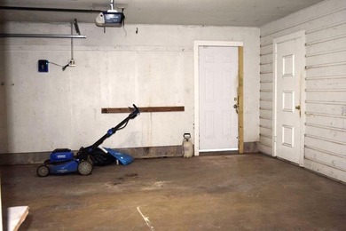Welcome home to this delightful 3-bedroom, 2-bath cottage-style - photo 30