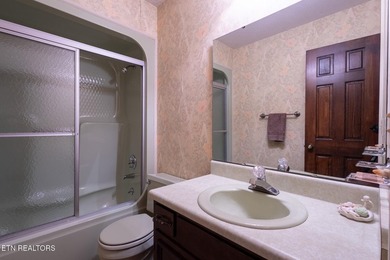 Prime location meets endless potential! This well maintained 3 - photo 32