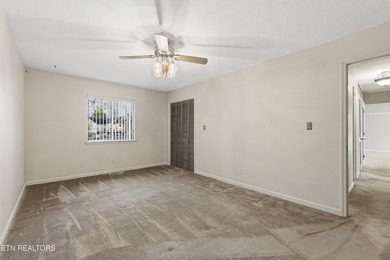 Prime location meets endless potential! This well maintained 3 - photo 33