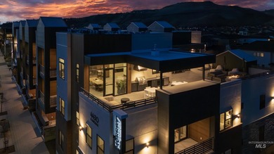 Open Wed & Sat 12-2pm! Residence 206 is a stunning 2-bedroom - photo 35