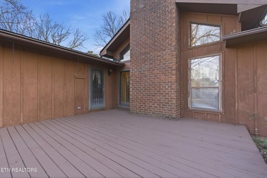 Prime location meets endless potential! This well maintained 3 - photo 41