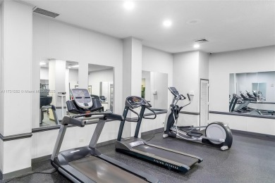 Beautifully renovated 2 bedrooms 1.5 bathroom unit in the heart