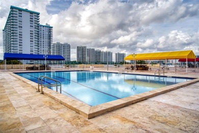 Beautifully renovated 2 bedrooms 1.5 bathroom unit in the heart