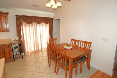 Convenient One-Level Living in Hampton Square! - photo 8