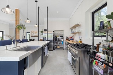 Innovative cutting edge modern contemporary one level offers - photo 10